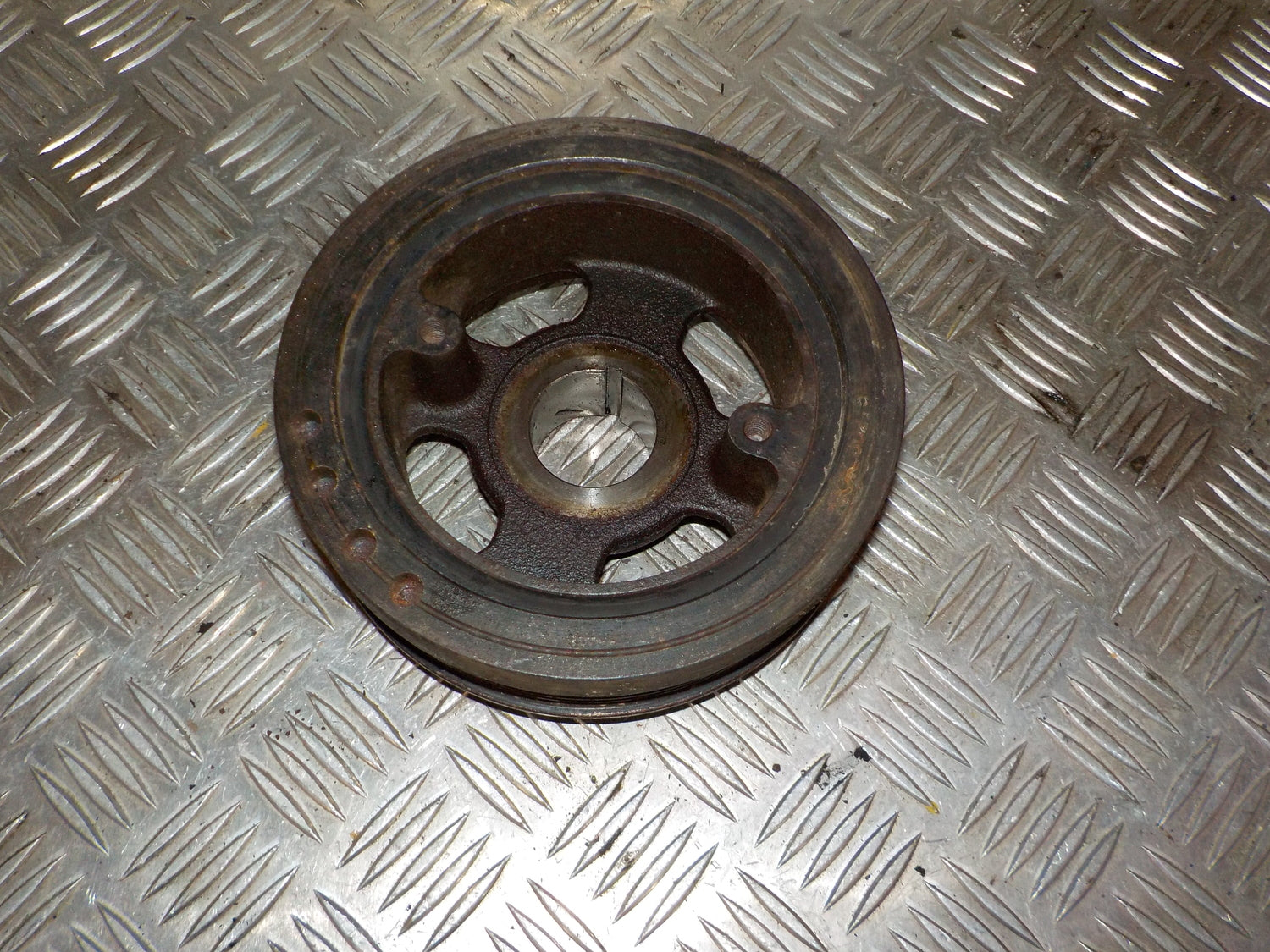 Toyota Dyna Krumtap Remskive Servo Med OEM Nr. 1340830010 Fra Toyota Ophugger