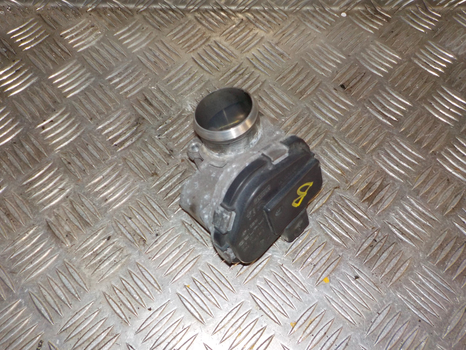 Ford Fiesta 7 Spjældhus Med OEM Nr. 9673534480 Fra Ford Ophugger