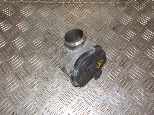 Ford Fiesta 7 Spjældhus Med OEM Nr. 28275019 Fra Ford Ophugger