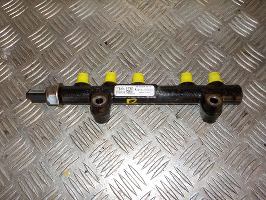 Ford Fiesta 7 Rail Bro Med OEM Nr. 9685297580 Fra Ford Ophugger