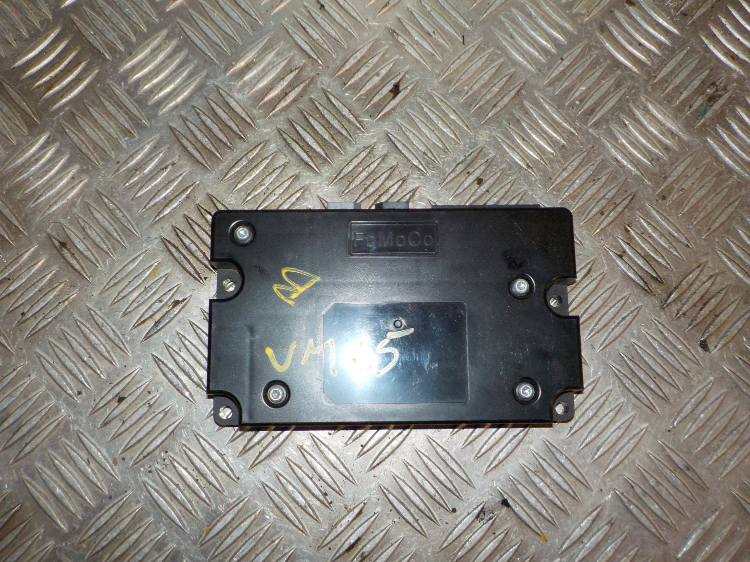 Ford Fiesta 7 Relæ Diverse Med OEM Nr. AM5T14D212AD Fra Ford Ophugger