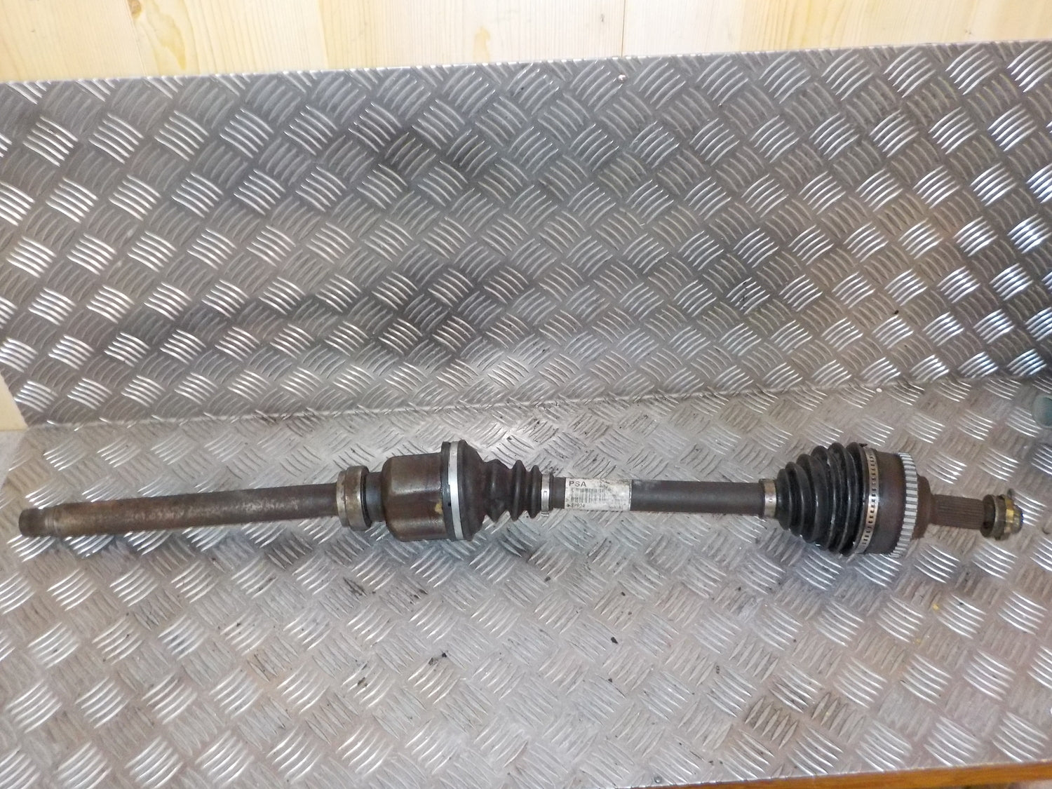 Peugeot 607 Trækaksel For H Med OEM Nr. 9806120080 Fra Peugeot Ophugger