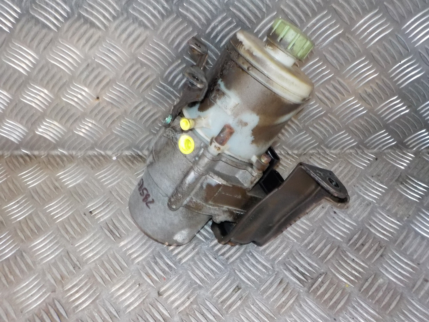 Skoda Fabia Servopumpe Med OEM Nr. 6R0423156C Fra Skoda Ophugger