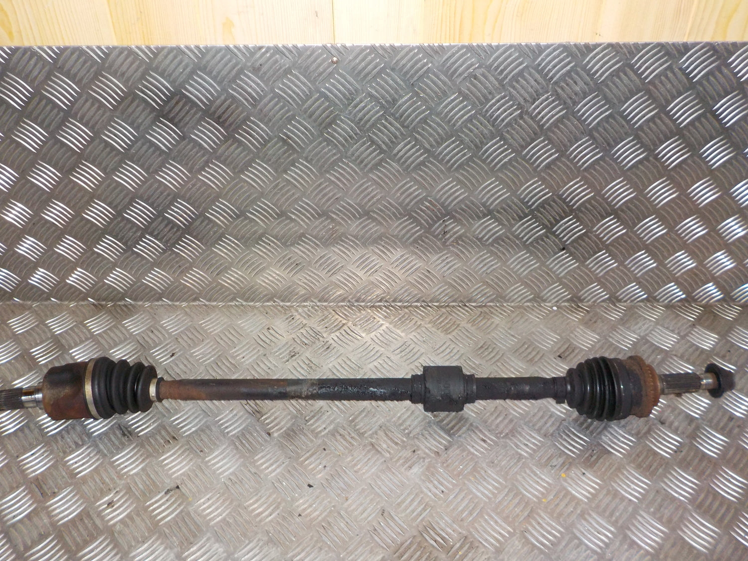 Kia Picanto Trækaksel For H Med OEM Nr. 495011Y010 Fra Kia Ophugger