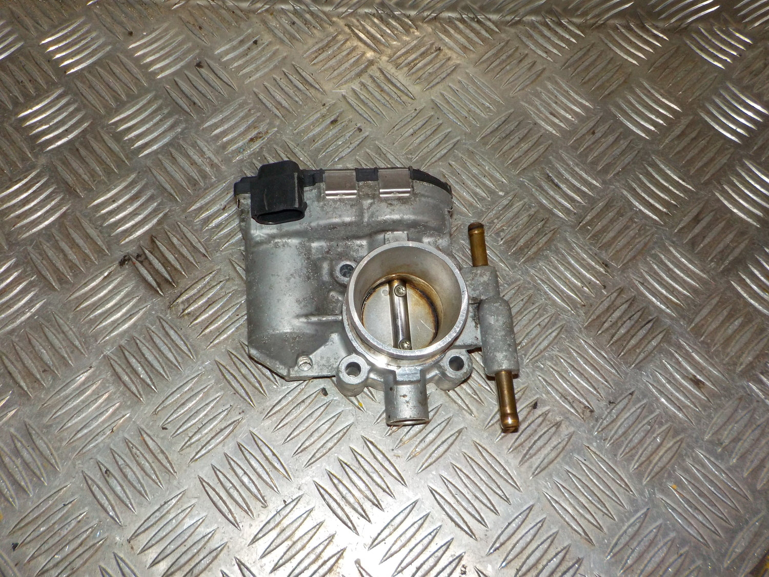 Opel Corsa D Spjældhus Med OEM Nr. 0280750133 Fra Opel Ophugger