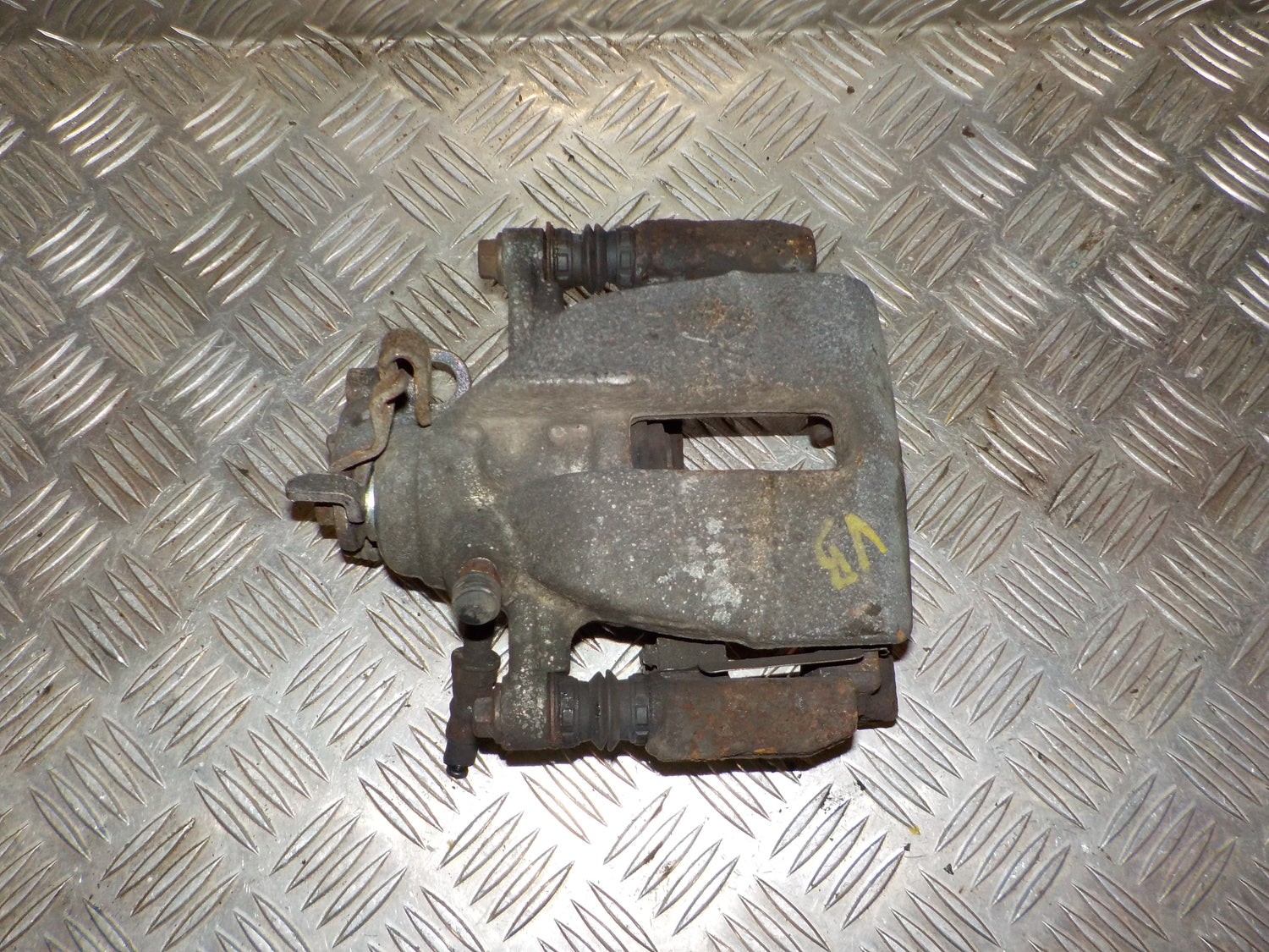 VW Transporter T5 Bremsekaliber Vb Med OEM Nr. 7H0615423A Fra VW Ophugger
