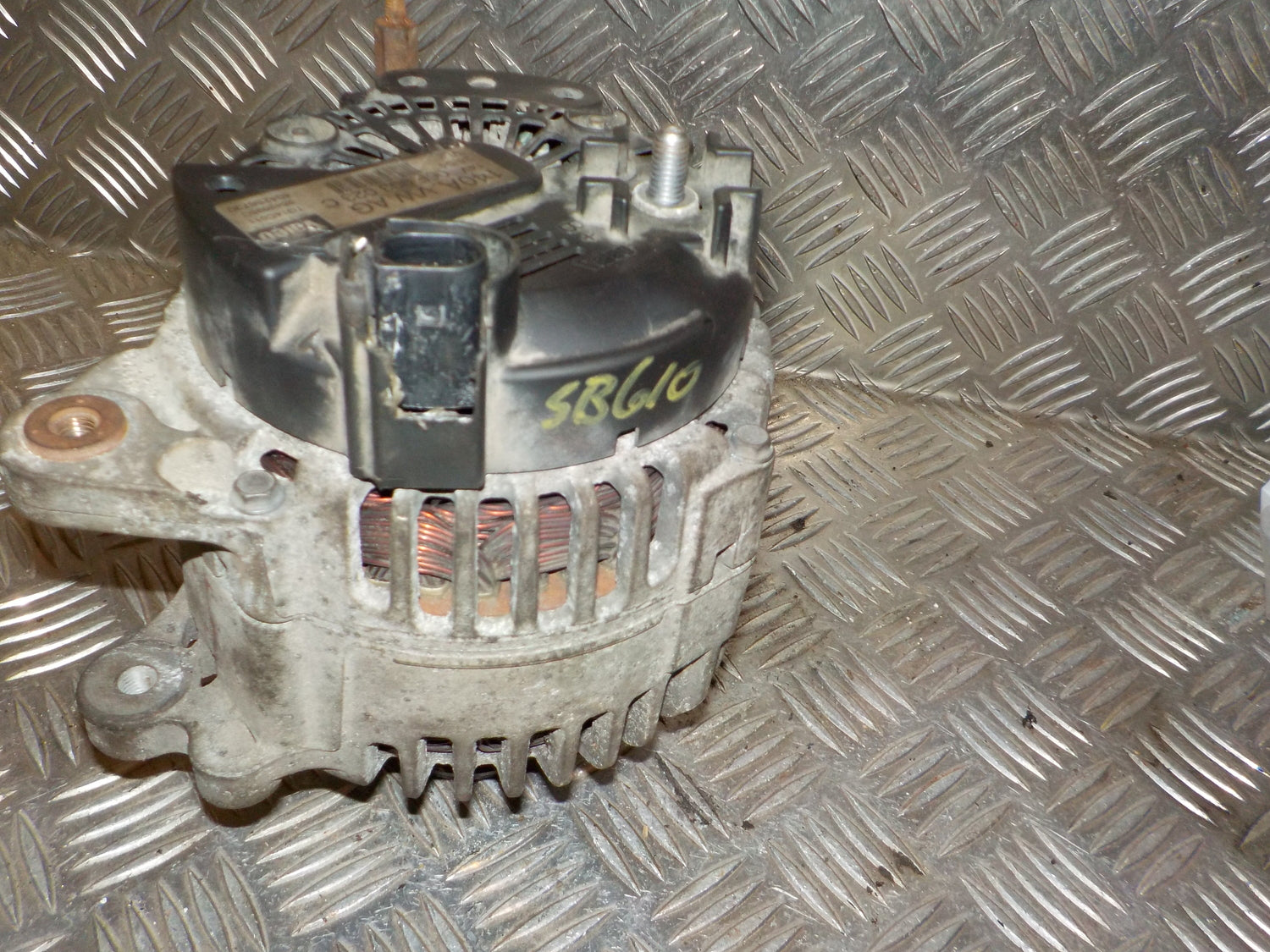 VW Touran 1T GP Generator Med OEM Nr. 06F903023C Fra VW Ophugger