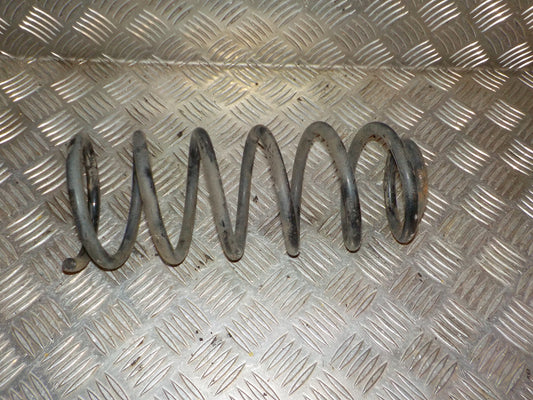 Kia Picanto Bagfjeder Spiral Med OEM Nr. 553301Y400	 Fra Kia Ophugger