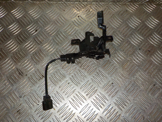 Kia Picanto Hjelmlås Med OEM Nr. 811301Y010 Fra Kia Ophugger