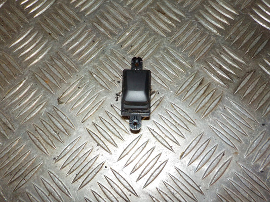 Kia Picanto Kontakt Rudehejs Med OEM Nr. 935801Y000 Fra Kia Ophugger
