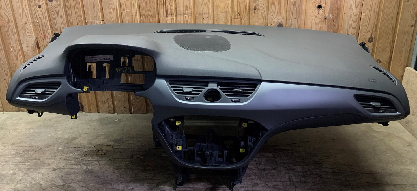 Opel Corsa E Instrumentpolstring Med OEM Nr. 39061297 Fra Opel Ophugger