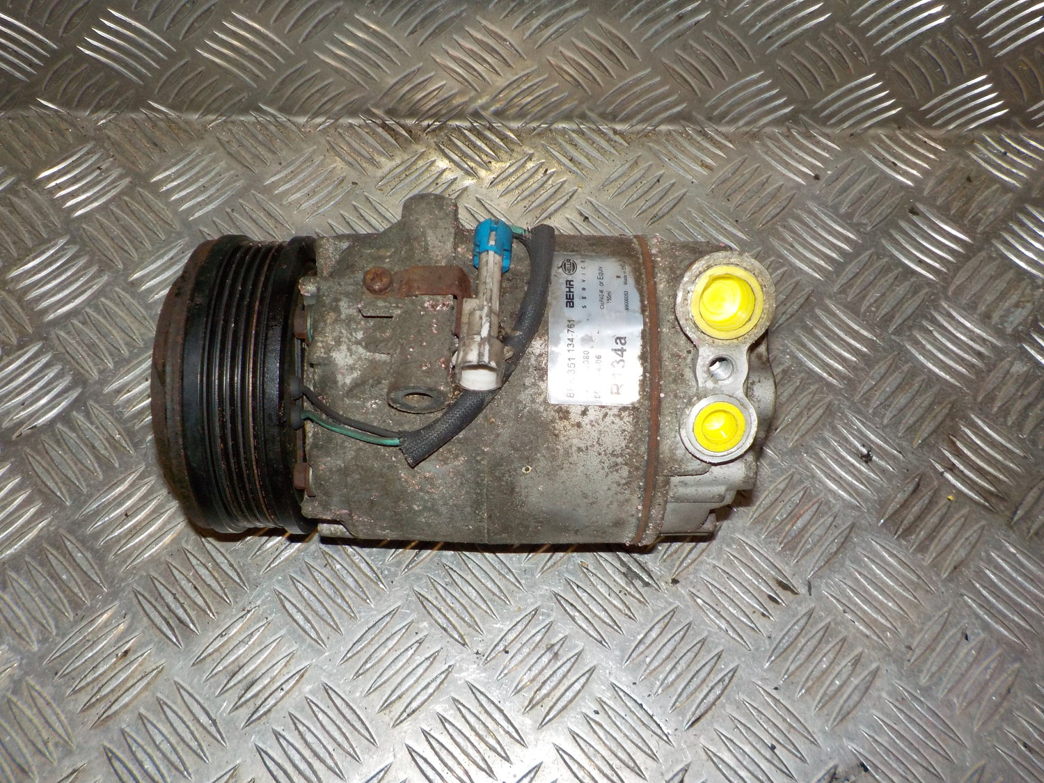 Opel Meriva A Aircondition Pumpe Med OEM Nr. 1304060080 Fra Opel Ophugger