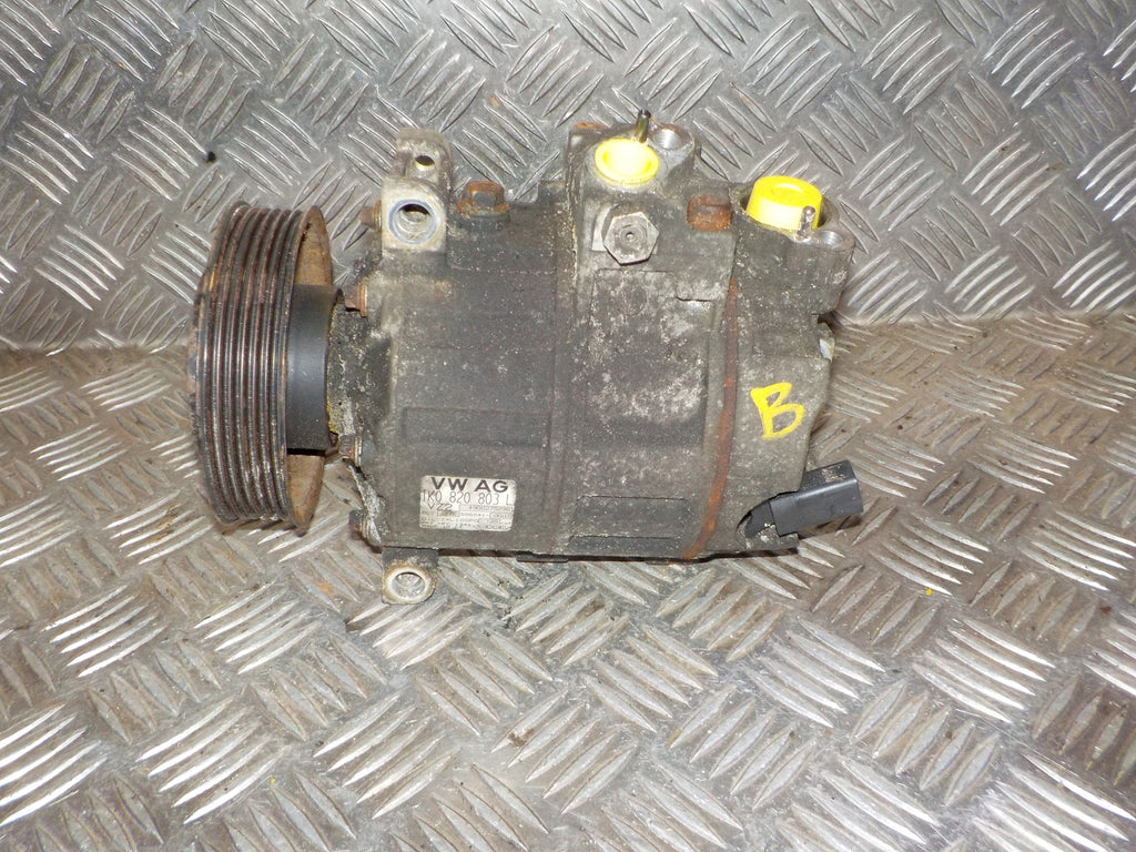 Audi A3 Aircondition Pumpe Med OEM Nr. 1K0820803L Fra Audi Ophugger