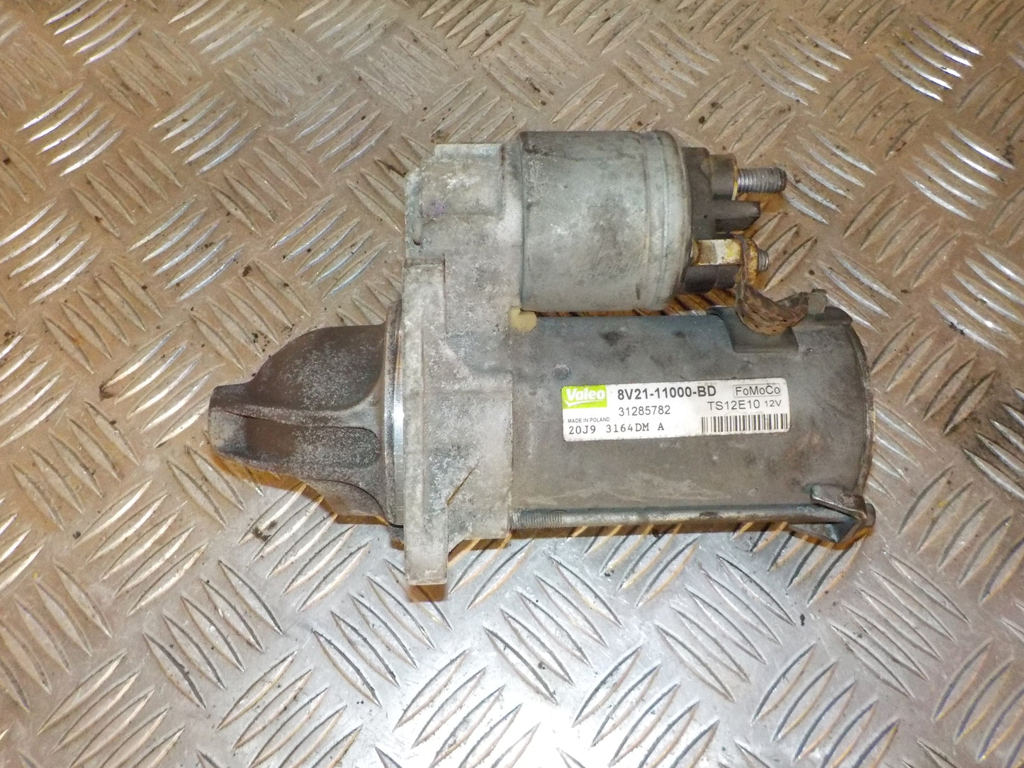 Ford Focus Starter Med OEM Nr. 8V2111000BD Fra Ford Ophugger