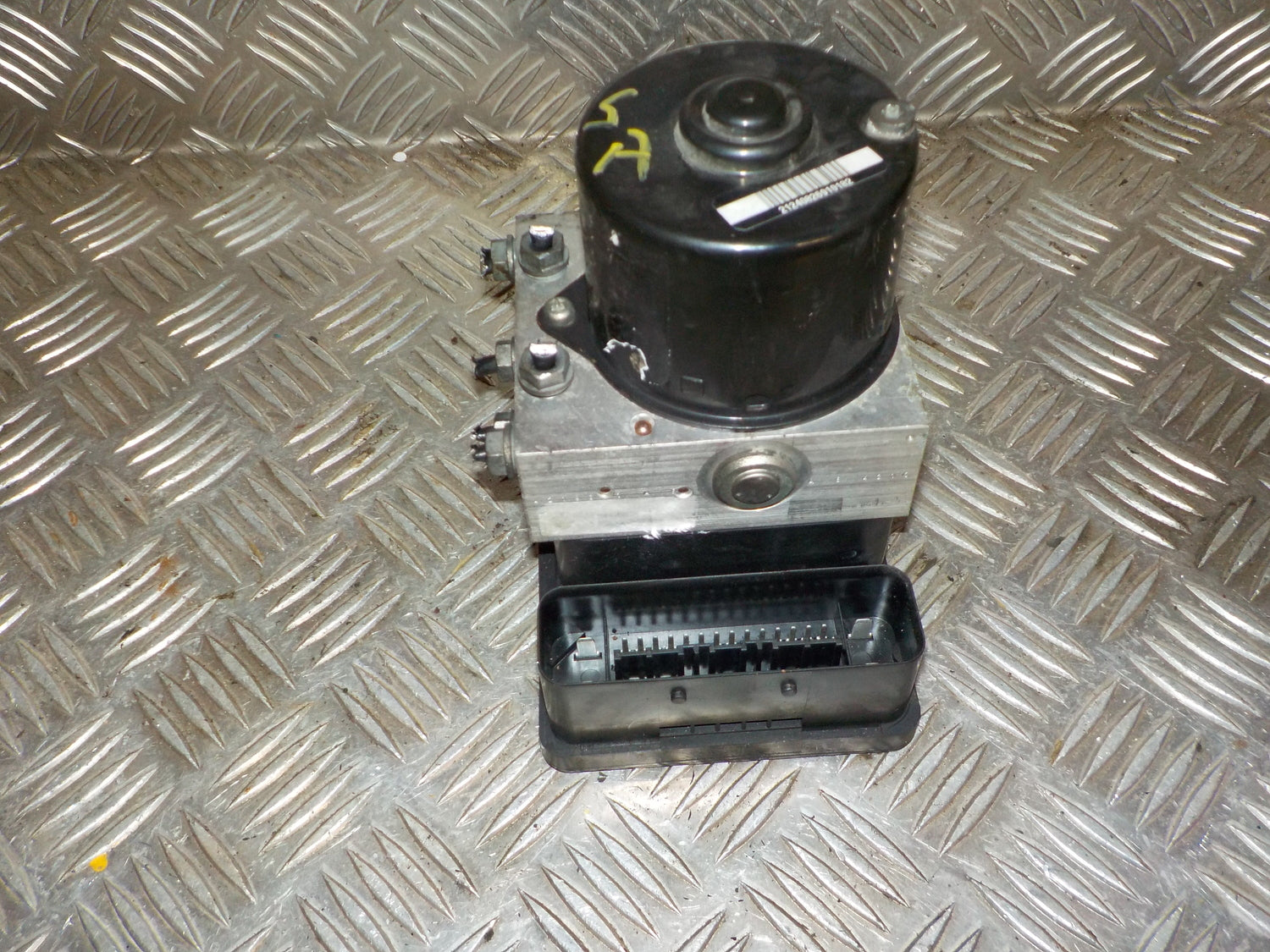Skoda Superb Abs Pumpe Med OEM Nr. 3T0614517 Fra Skoda Ophugger