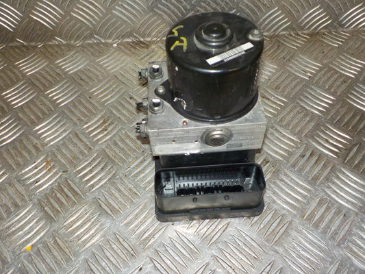 Skoda Superb Abs Pumpe Med OEM Nr. 3T0614517 Fra Skoda Ophugger