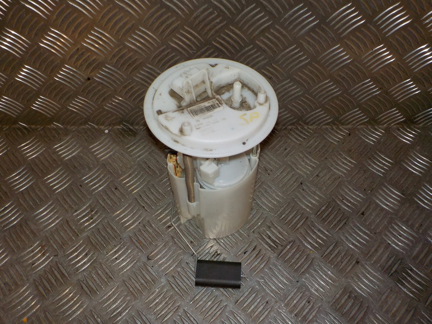 Opel Corsa E Benz/Brændstofpumpe El Med OEM Nr. 13436579 Fra Opel Ophugger