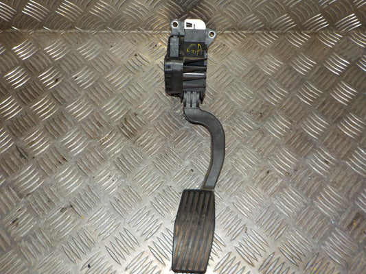 Opel Corsa E Speederpedal Med OEM Nr. 13305804 Fra Opel Ophugger