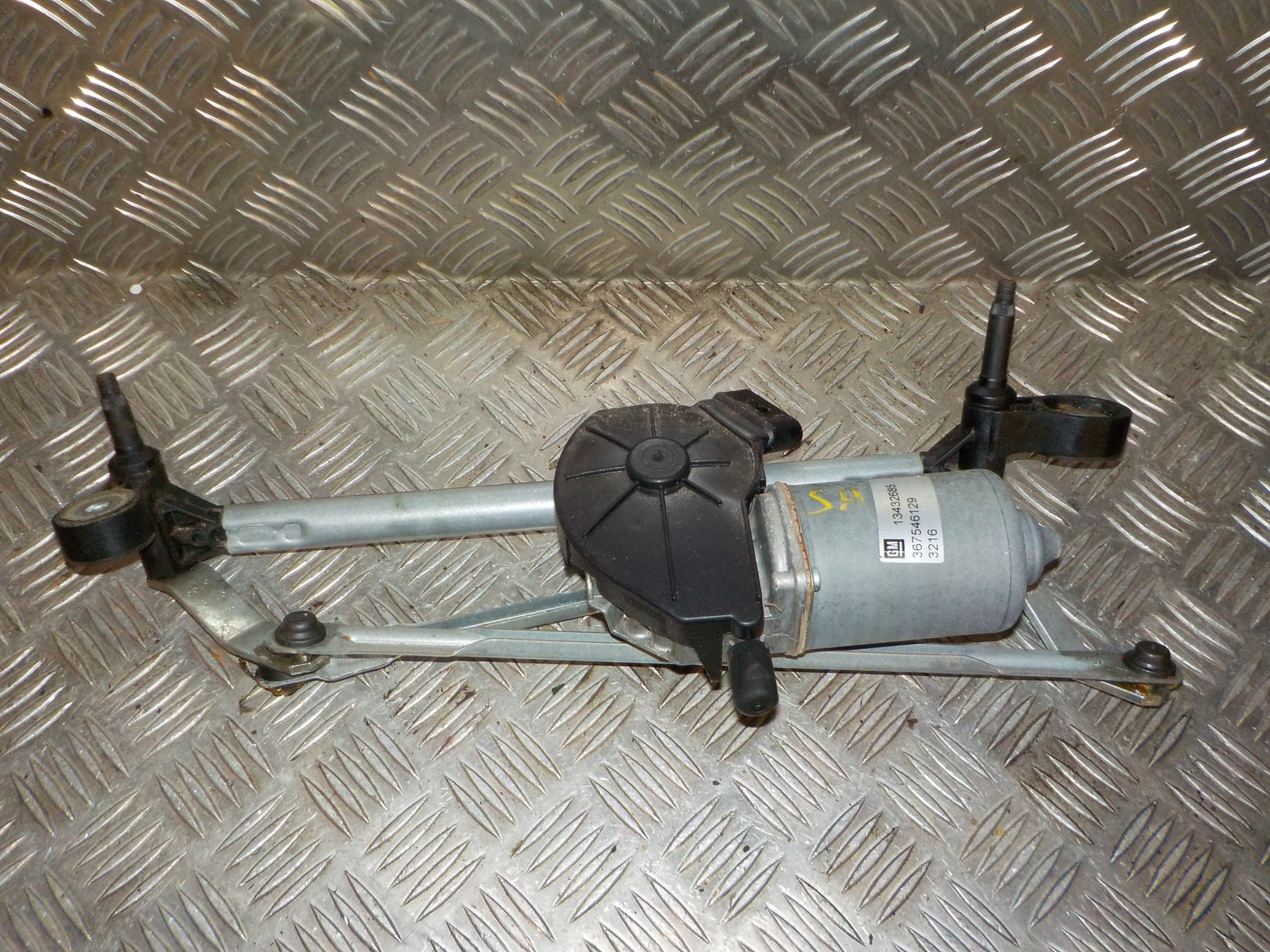 Opel Corsa E Viskermotor Med OEM Nr. 13432685 Fra Opel Ophugger