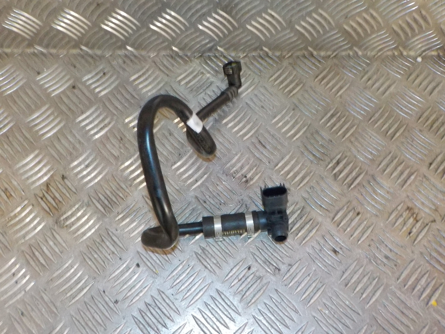 Opel Corsa E Vacuum Ventil Med OEM Nr. 0265005315 Fra Opel Ophugger