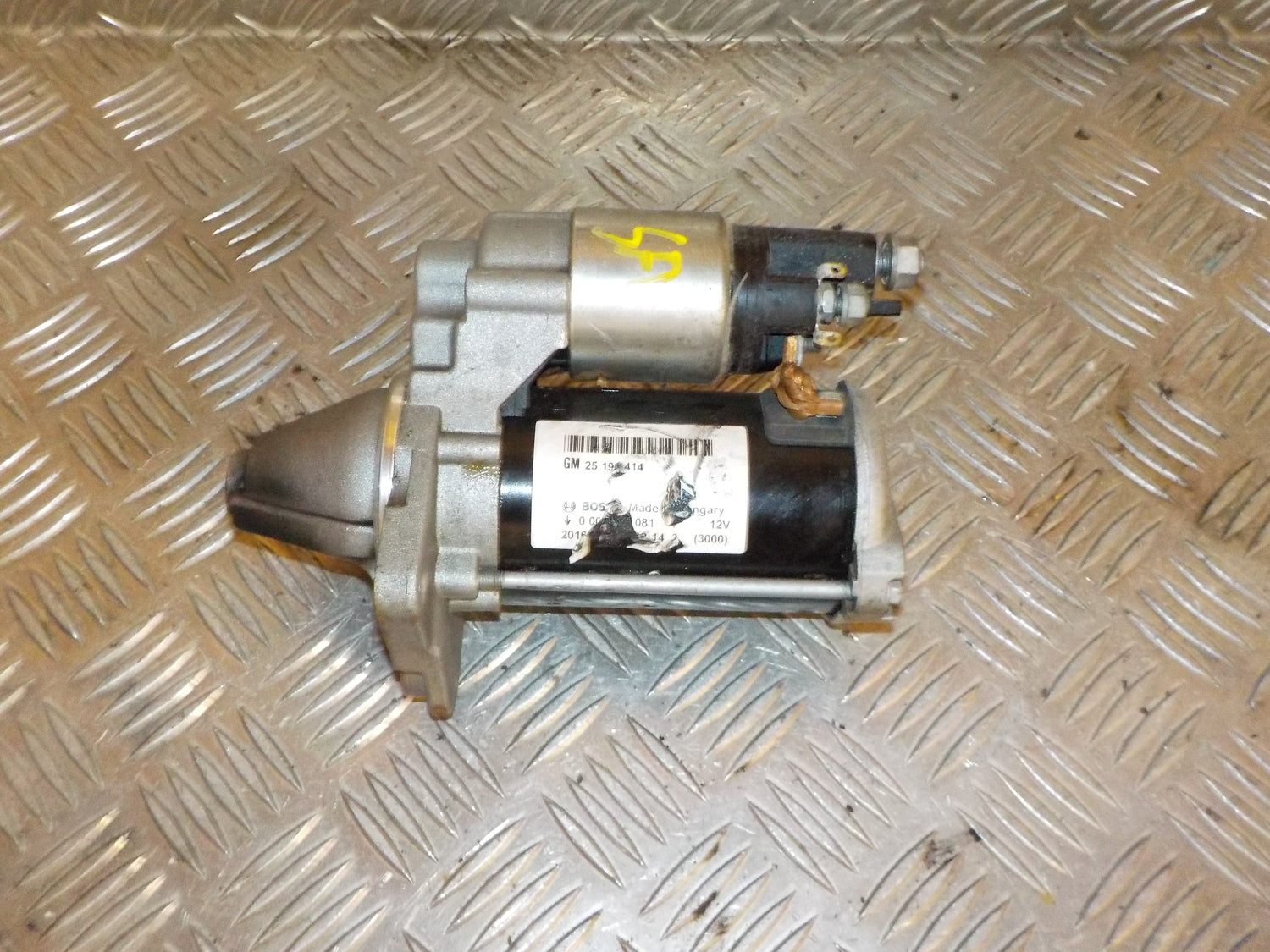 Opel Corsa E Starter Med OEM Nr. 25200067 Fra Opel Ophugger