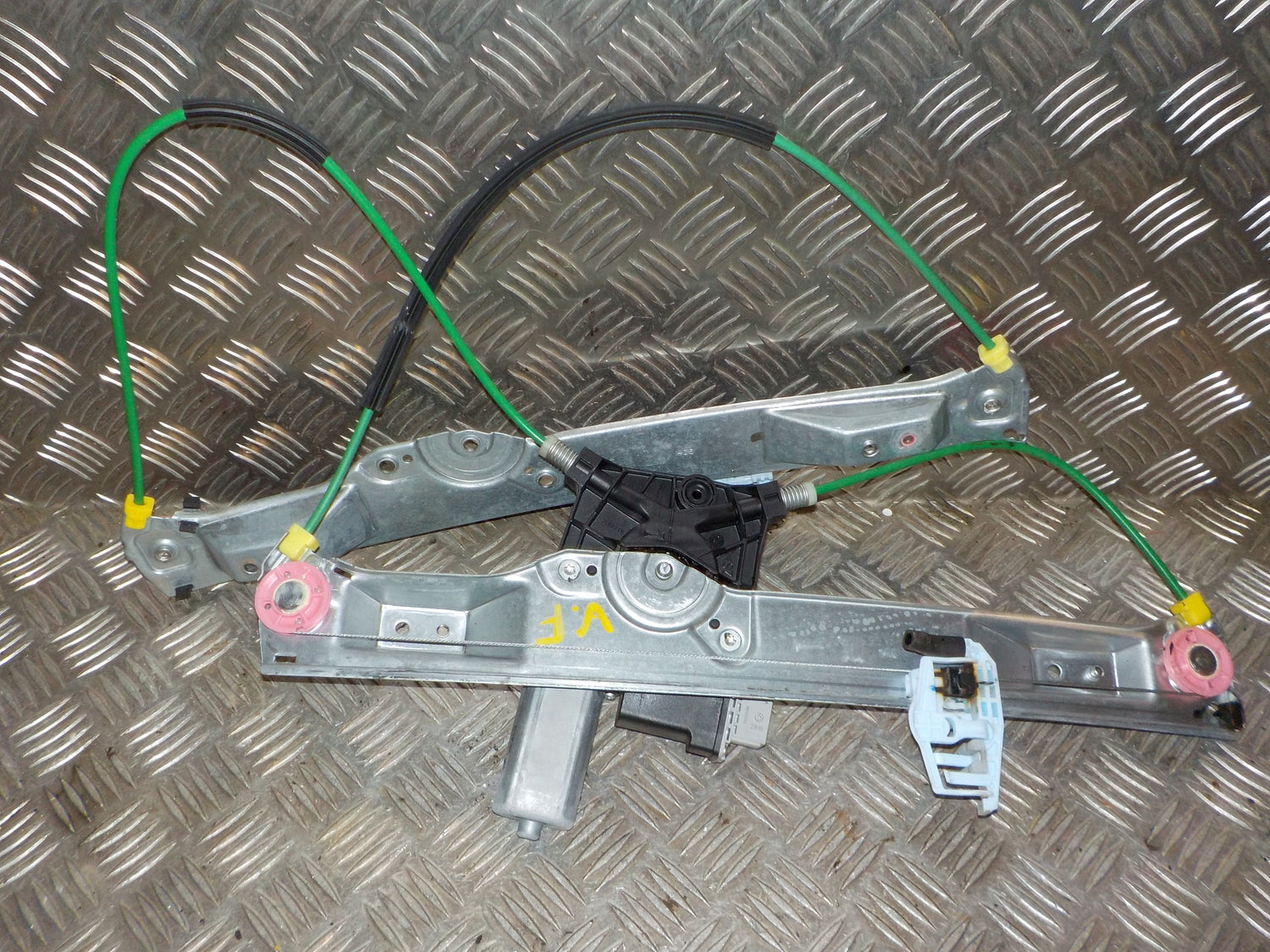 Opel Corsa E Rudemotor - Rudehejs Med OEM Nr. 013447040 Fra Opel Ophugger