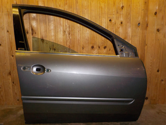 Renault Laguna 3 Fordør H Med OEM Nr. 801000025R Fra Renault Ophugger