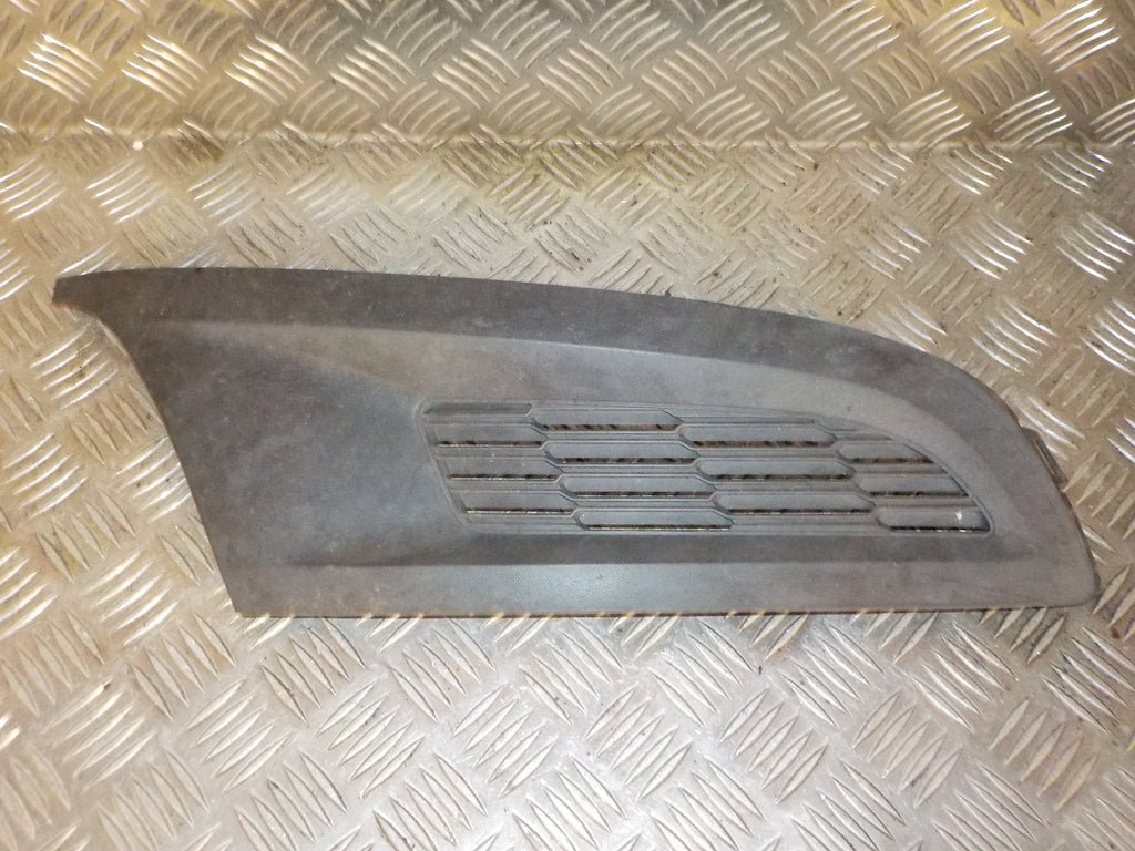 VW Polo 6R Kofangergitter Med OEM Nr. 6R0853666C Fra VW Ophugger
