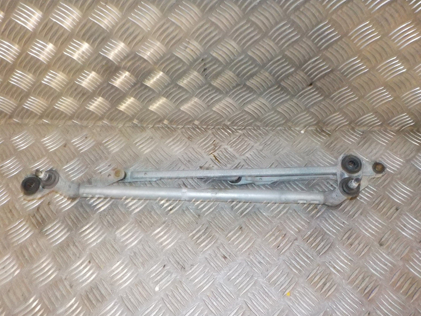 VW Polo 6R Viskertræk Med OEM Nr. 6R1955023D Fra VW Ophugger