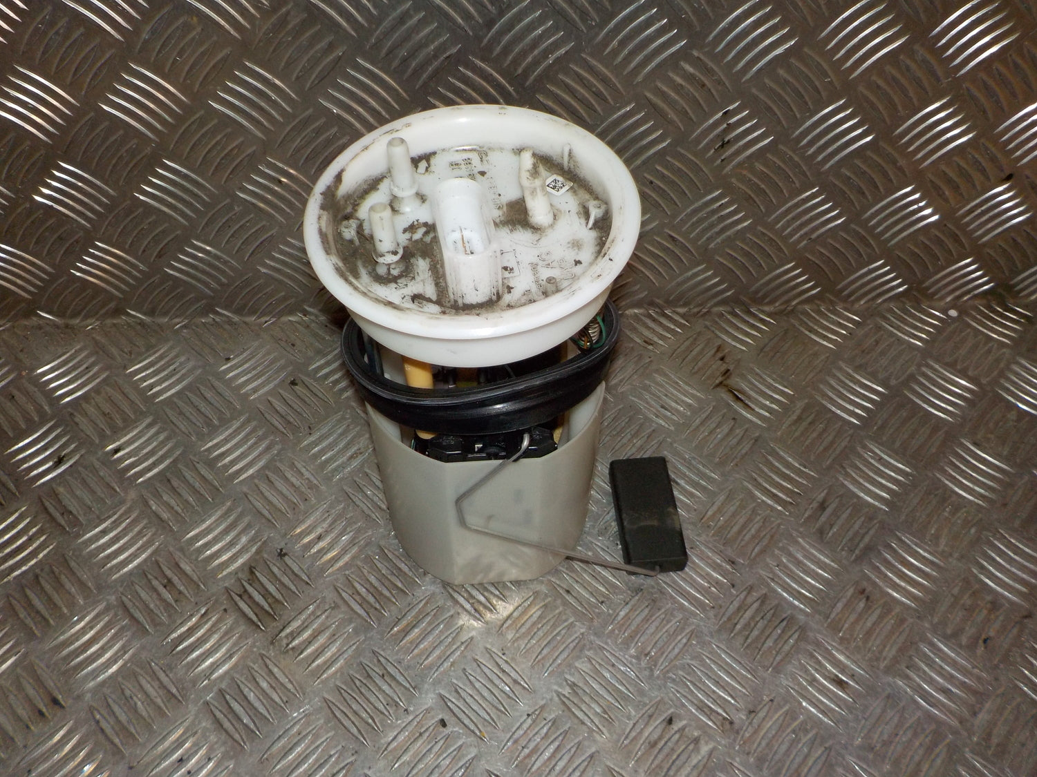 VW Polo 6R Benz/Brændstofpumpe El Med OEM Nr. 6R0919051 Fra VW Ophugger