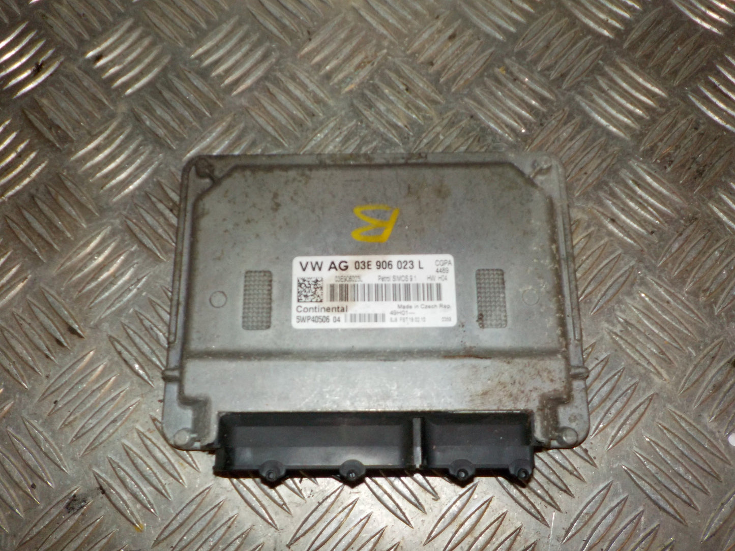 VW Polo 6R Motorstyring - Motorstyreboks - Injection Elboks Med OEM Nr. 03E906023L Fra VW Ophugger