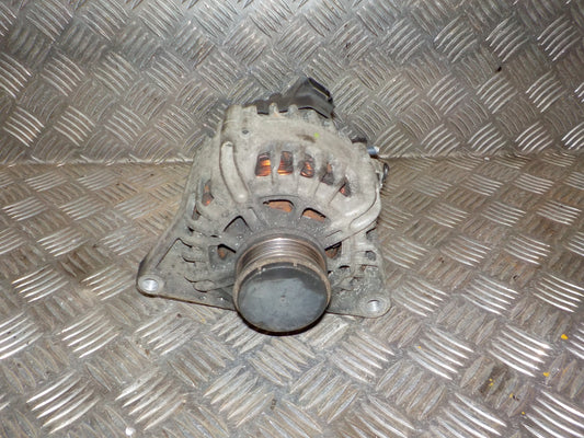 Kia Ceed Generator Med OEM Nr. 373002A500 Fra Kia Ophugger