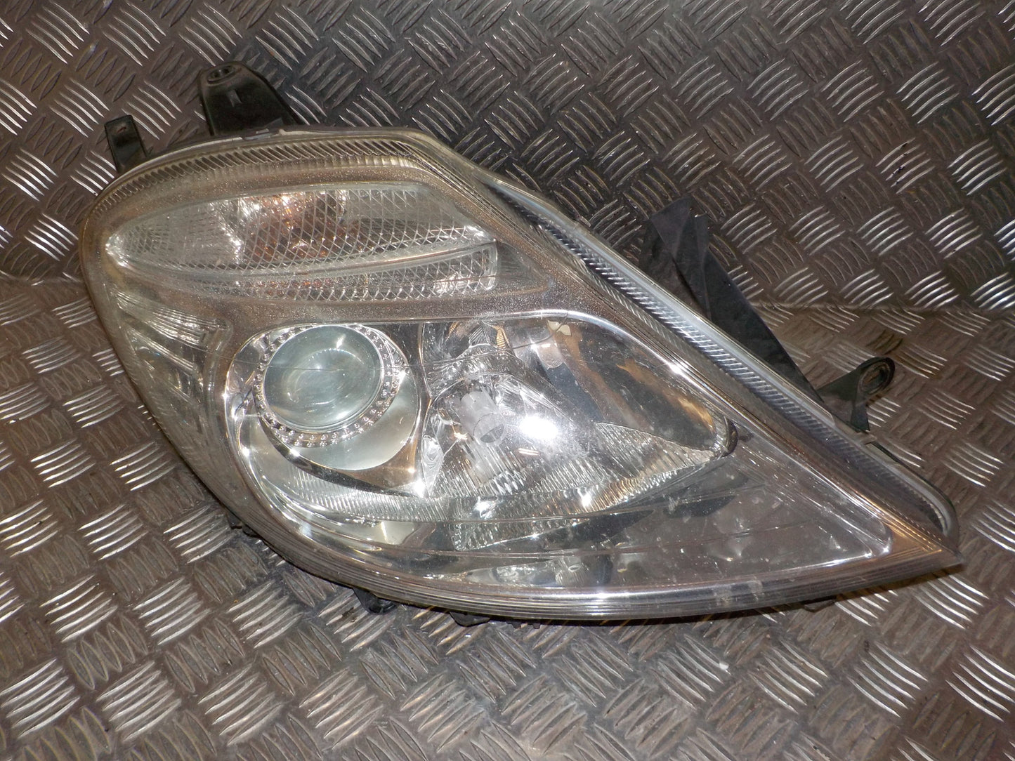 Citroen C8 Forlygte Med OEM Nr. 89006368 Fra Citroen Ophugger