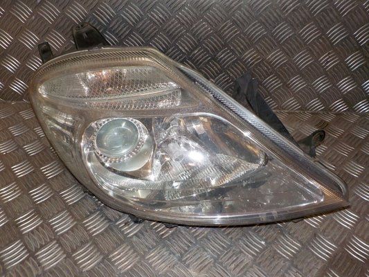 Citroen C8 Forlygte Med OEM Nr. 89006368 Fra Citroen Ophugger