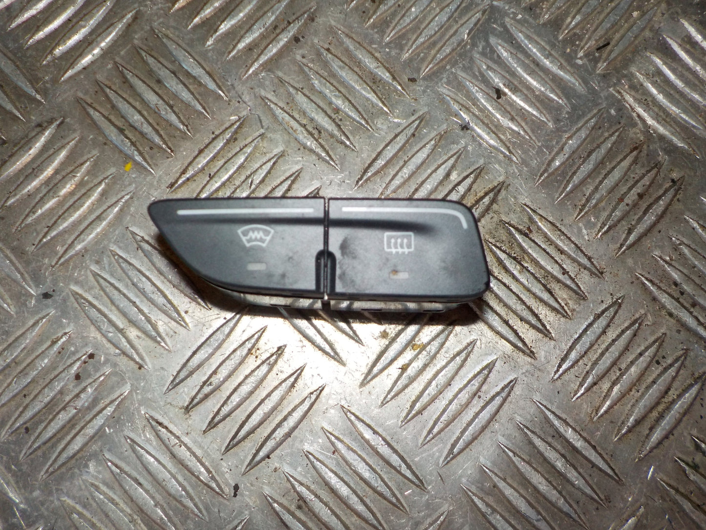 Ford Focus Kontakt El-Rude Med OEM Nr. AM5T18K574AB Fra Ford Ophugger