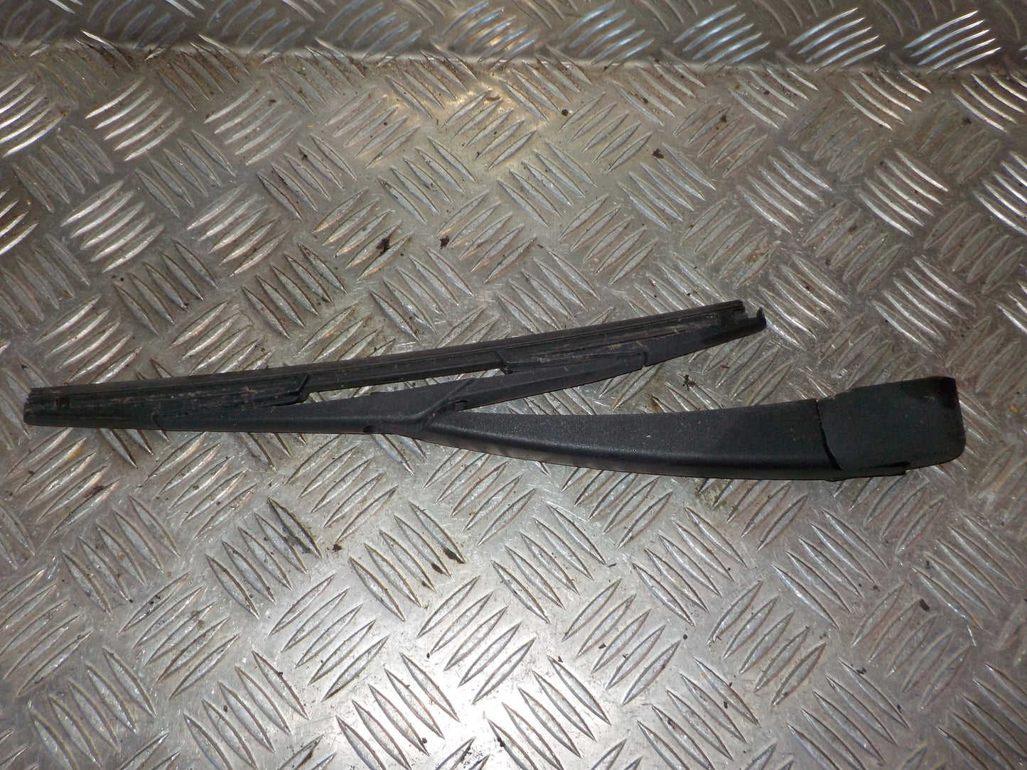 Ford Focus Viskerarm Med OEM Nr. 1786301 Fra Ford Ophugger