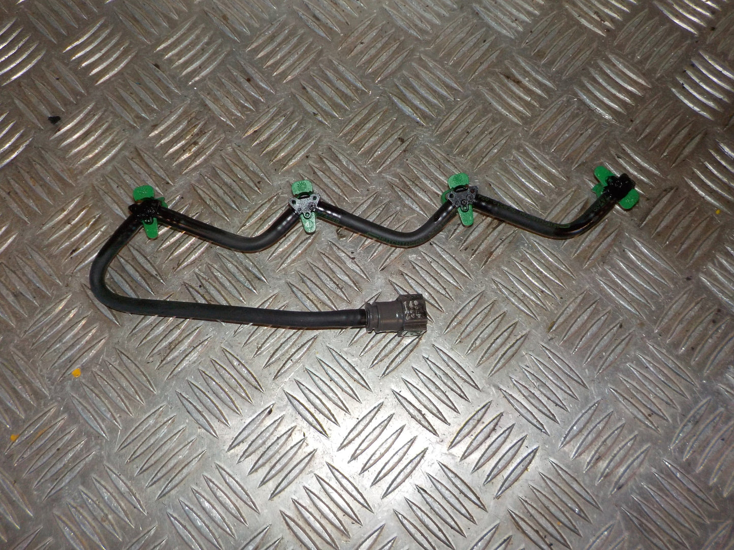 Ford Focus Dyserør Med OEM Nr. 1746271 Fra Ford Ophugger