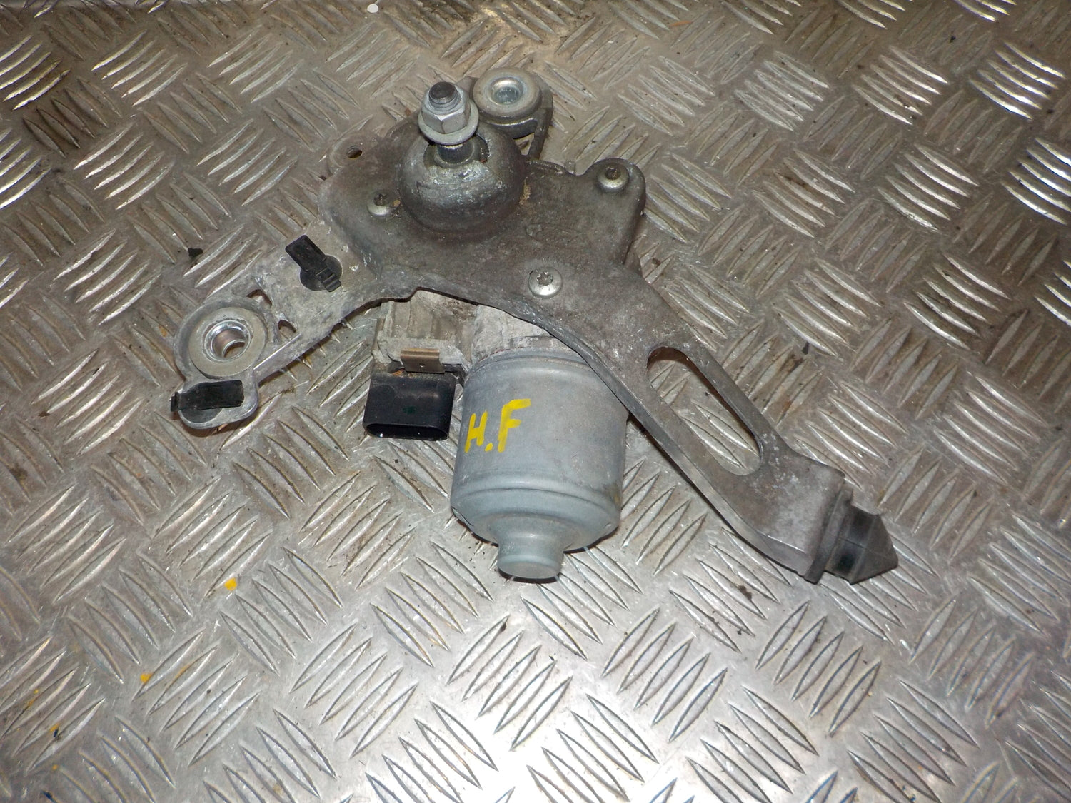 Ford Focus Viskermotor Med OEM Nr. BM17504BJ Fra Ford Ophugger