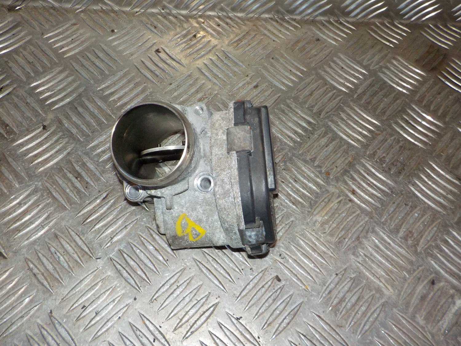 Ford Focus Spjældhus Med OEM Nr. 9673534480 Fra Ford Ophugger