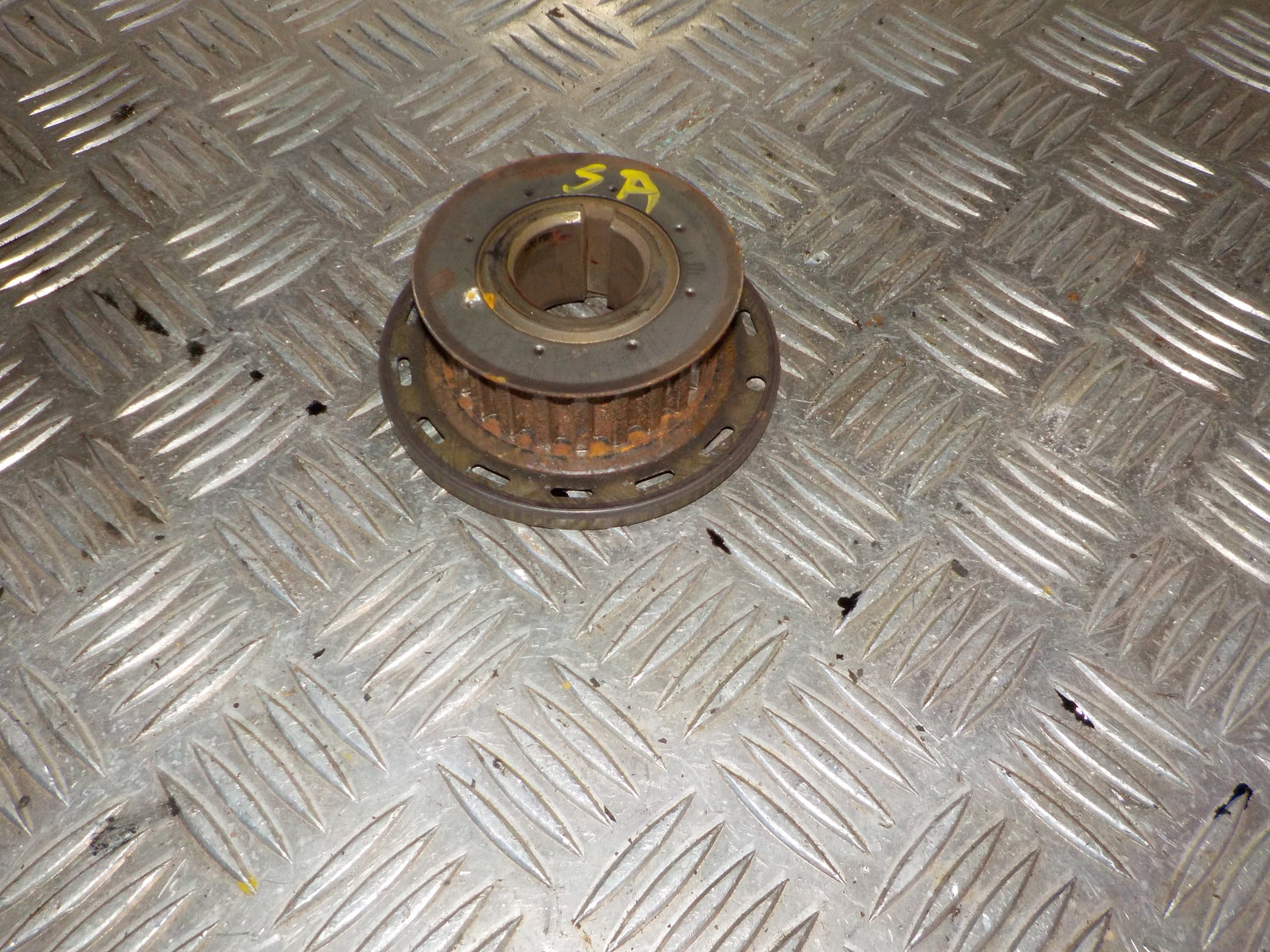 Ford Focus Krumtap Remskive Med OEM Nr. 1891034 Fra Ford Ophugger