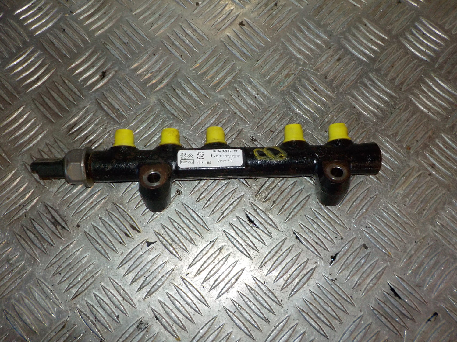 Ford Focus Rail Bro Med OEM Nr. 9685297580 Fra Ford Ophugger