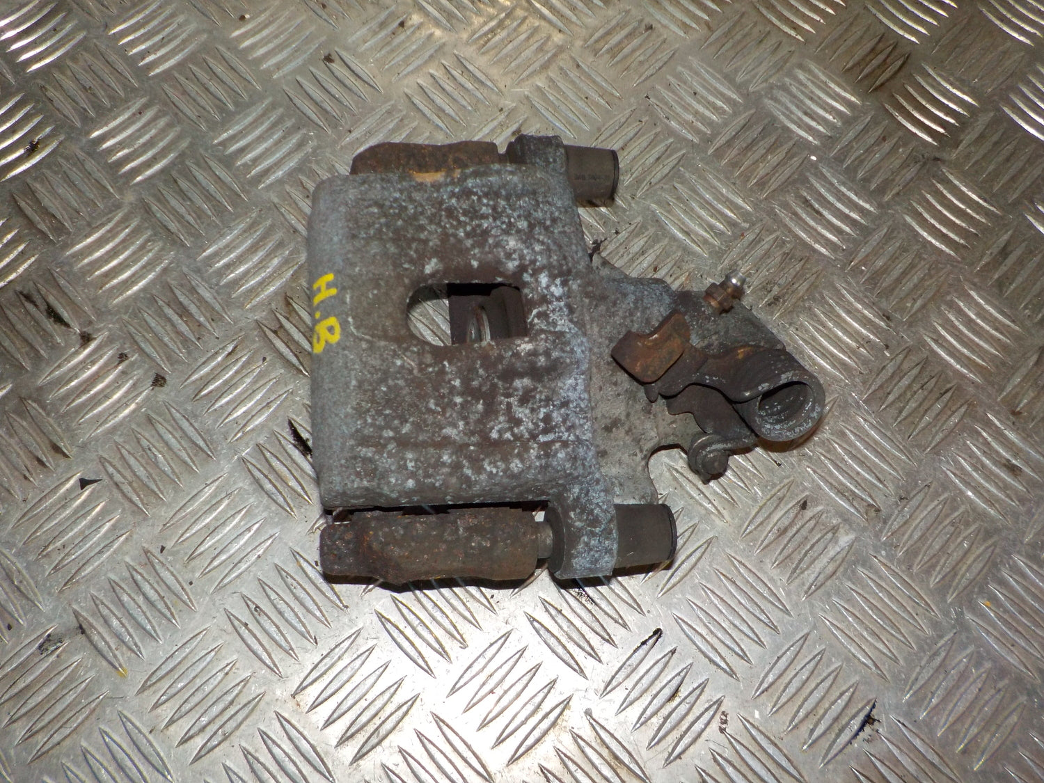 Ford Focus Bremsekaliber Hb Med OEM Nr. 2210213 Fra Ford Ophugger