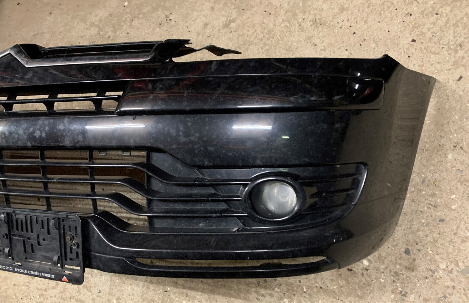 Citroen C4 Forkofanger Med OEM Nr. 7401GR Fra Citroen Ophugger