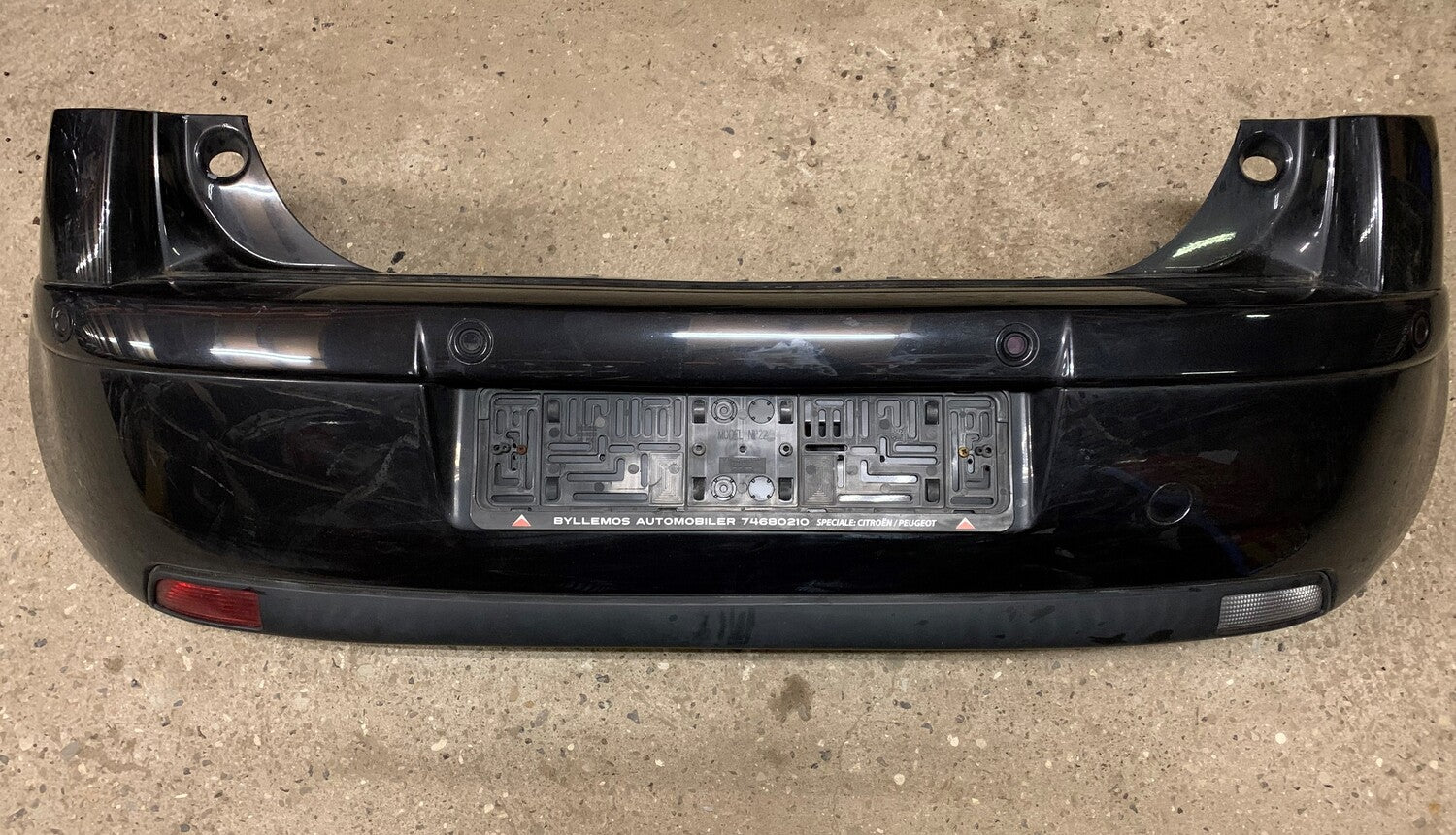 Citroen C4 Bagkofanger Med OEM Nr. 7410W9 Fra Citroen Ophugger