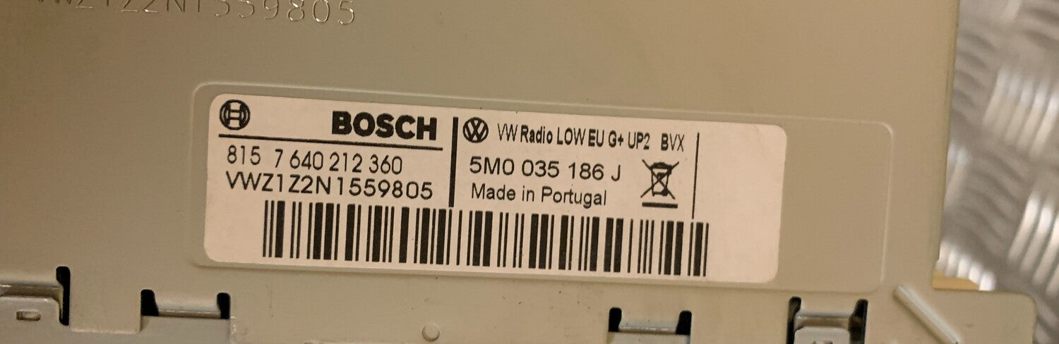 VW Polo 6R Radio M/Cd Med OEM Nr. 5M0035186J Fra VW Ophugger