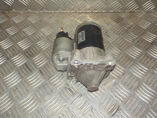 Dacia Logan Starter Med OEM Nr. 8200845083 Fra Dacia Ophugger