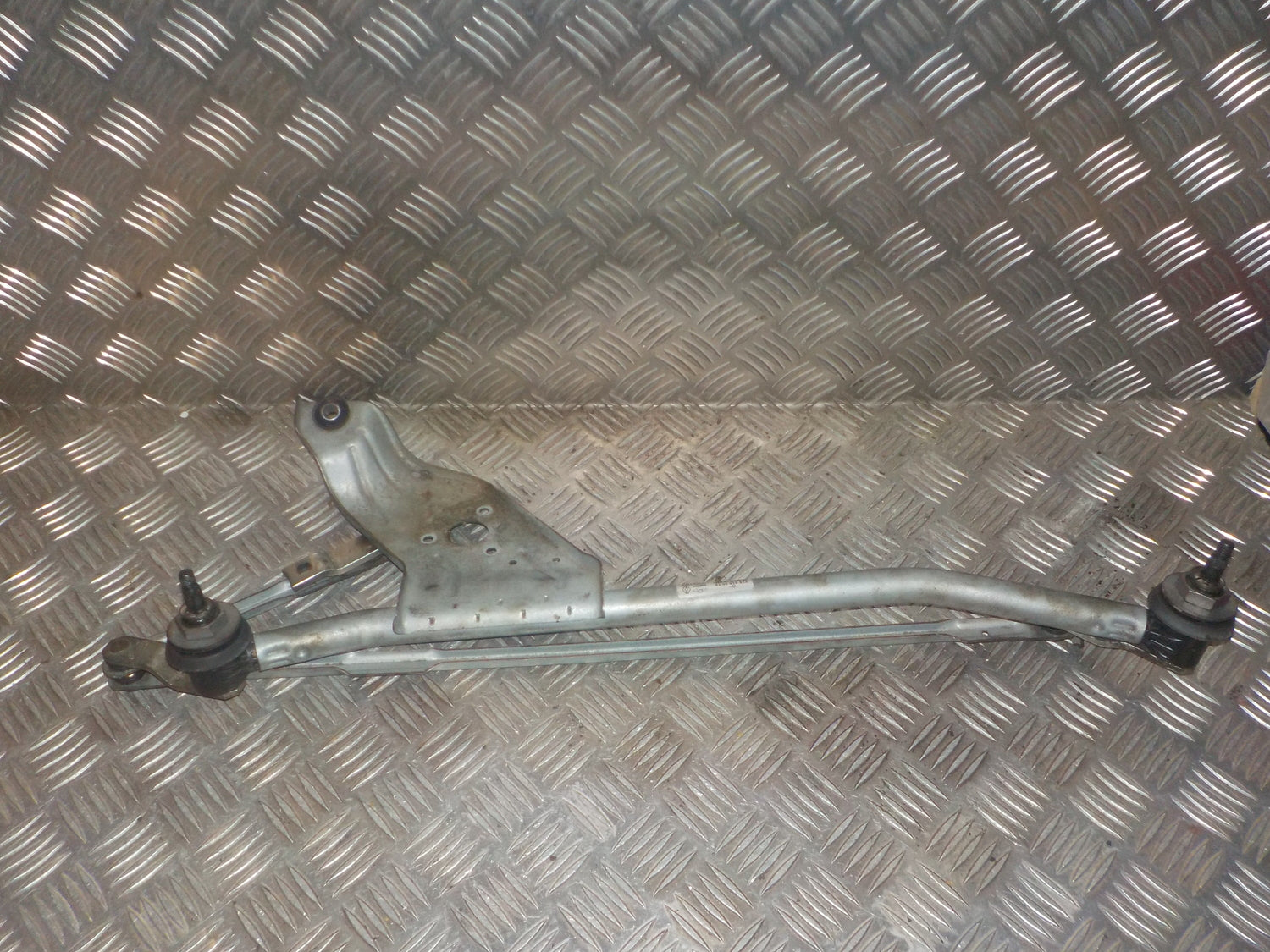 Dacia Logan Viskertræk Med OEM Nr. 8200619512 Fra Dacia Ophugger