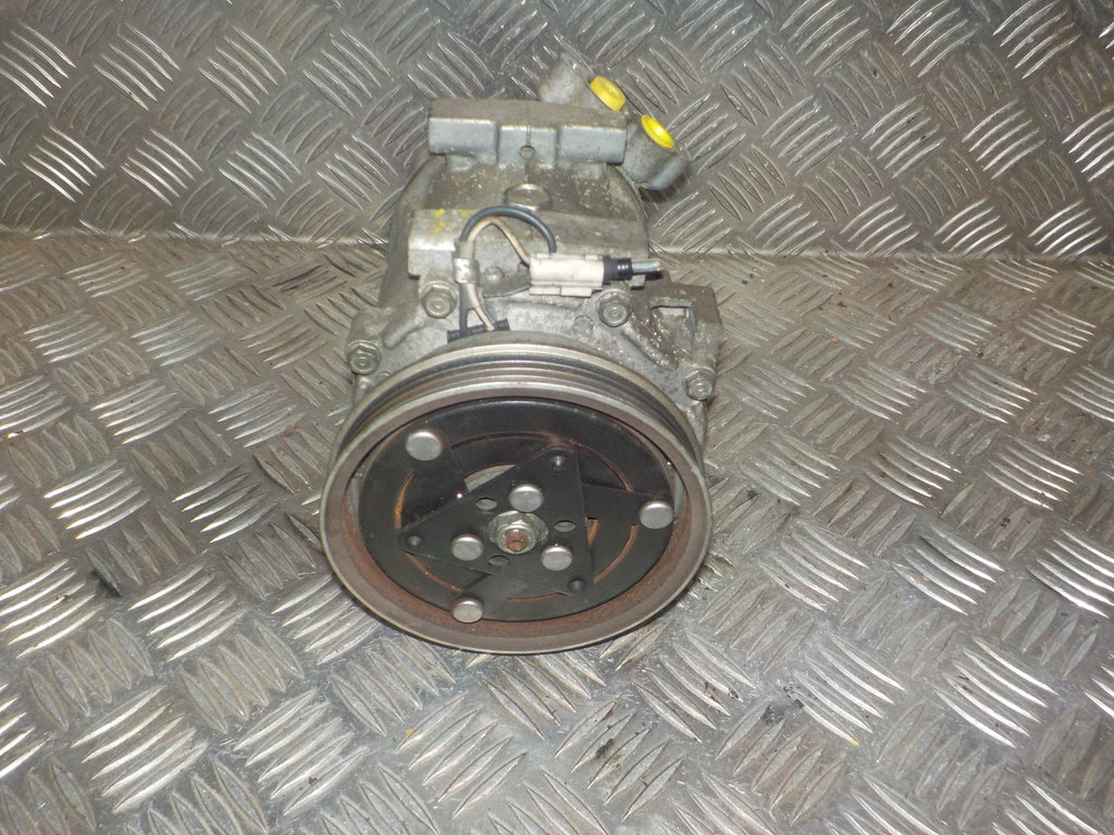 Dacia Logan Aircondition Pumpe Med OEM Nr. 8200866443 Fra Dacia Ophugger