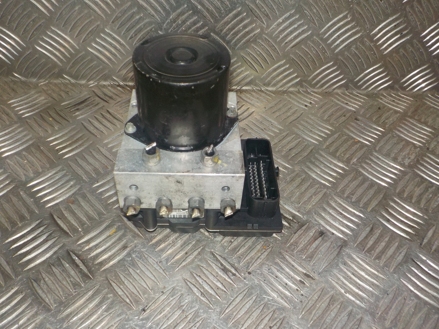 Skoda Fabia Abs Pumpe Med OEM Nr. 0265234502 Fra Skoda Ophugger