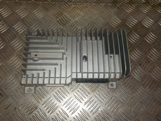 Renault Laguna 3 Radio Div. Tilbehør Med OEM Nr. FORSTÆRKER Fra Renault Ophugger